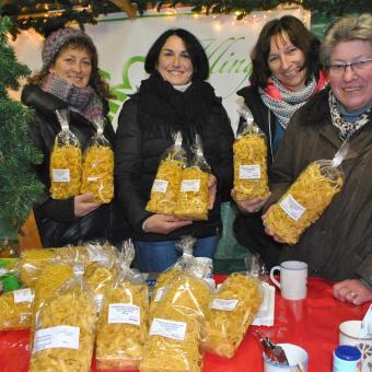 Landfrauen Illingen beim Weihnachtsmarkt in Illingen