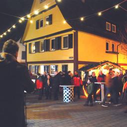 Abendstimmung auf dem Illinger Weihnachtsmarkt